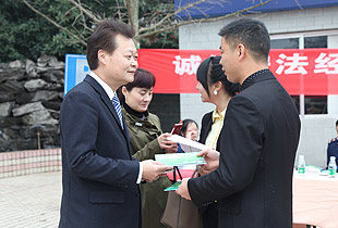 凝聚社會(huì)共識，傳遞消費(fèi)維權(quán)正能量——綠之韻集團(tuán)3?15消費(fèi)維權(quán)宣傳活動(dòng)成功舉行