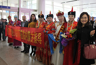 綠之韻集團(tuán)董事長胡國安赴內(nèi)蒙古考察市場