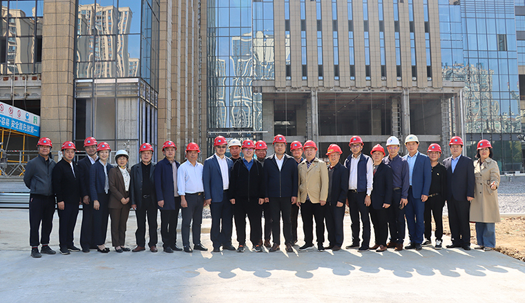 中共安化縣委副書記、縣長潘文劍一行蒞臨綠之韻中心走訪調(diào)研