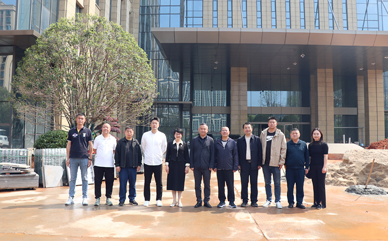 中共長(zhǎng)沙市委統(tǒng)戰(zhàn)部副部長(zhǎng)李佑明一行蒞臨綠之韻中心走訪(fǎng)調(diào)研