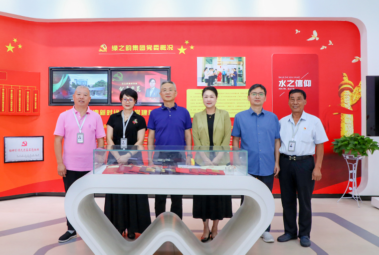 瀏陽經(jīng)開區(qū)管委會負責同志孫春華一行蒞臨綠之韻集團參觀調研